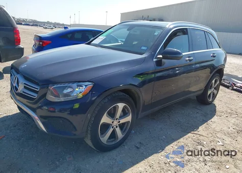 2016 Mercedes-Benz Glc 300 z USA, uszkodzony, nr VIN WDC0G4JB1GF051981